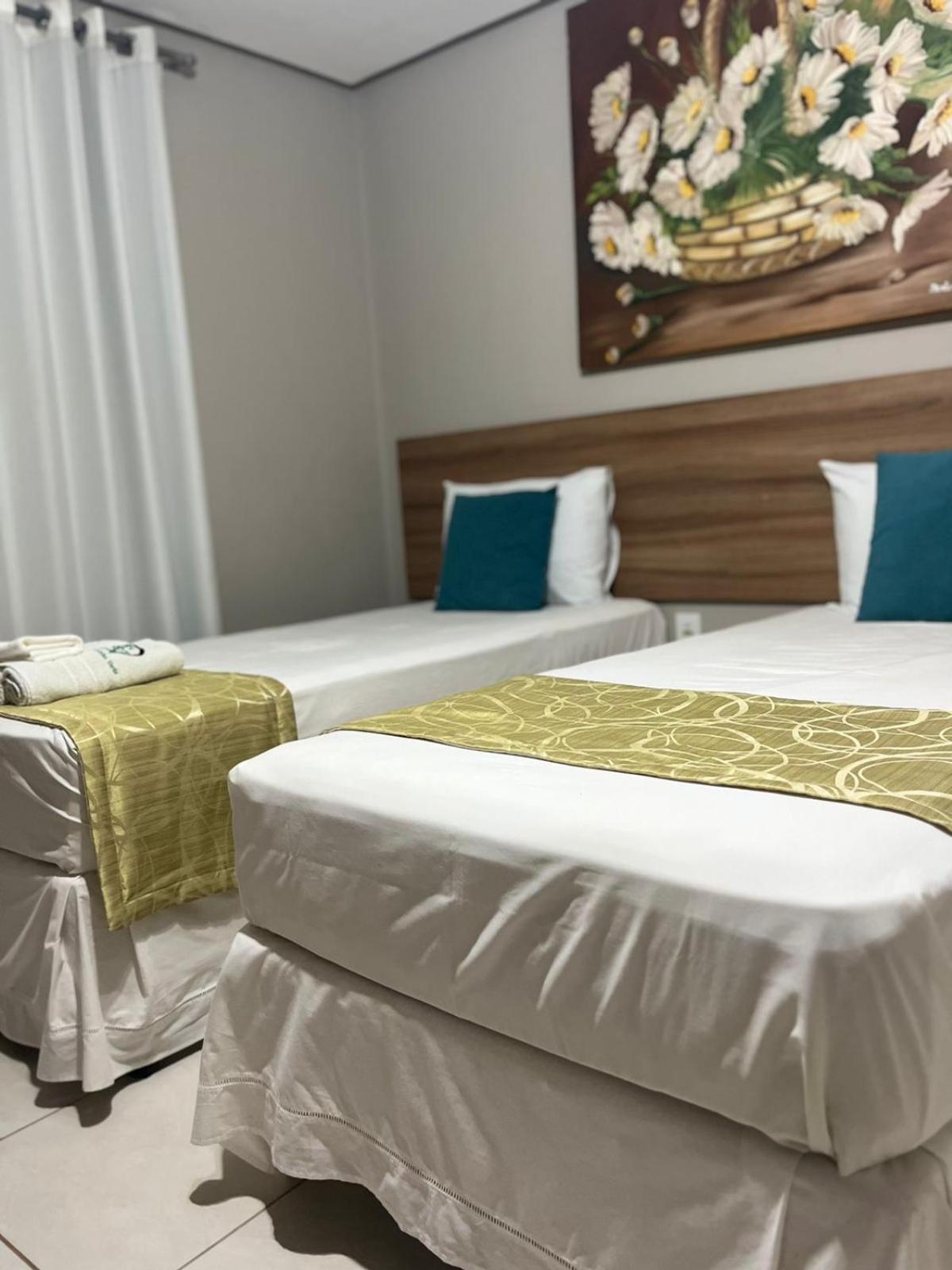 Hotel Cantinho Verde Teixeira de Freitas Bilik gambar